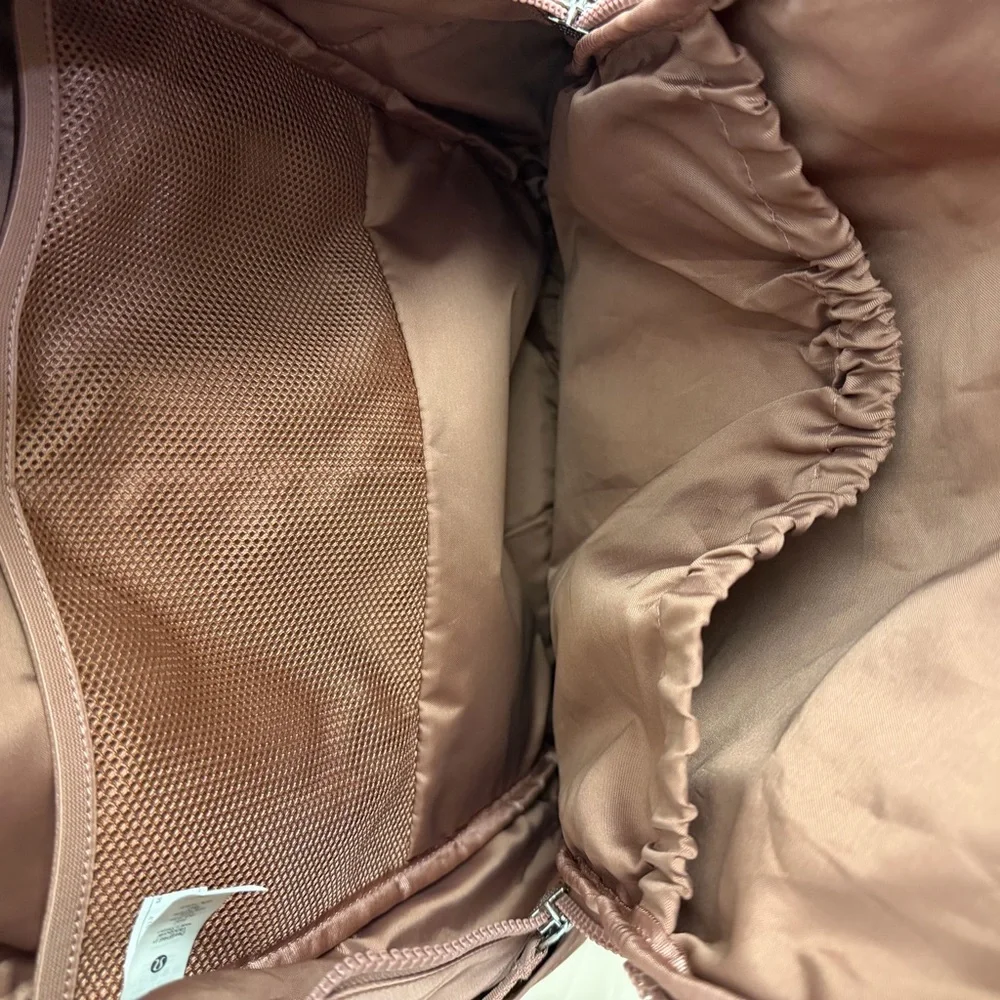 Lululemon Rose Colored Backpack - Picture 6 of 7